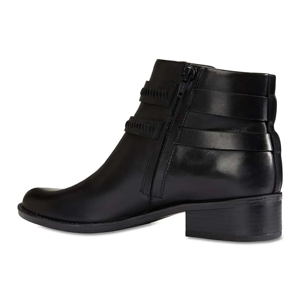 Albany Boot in Black Leather