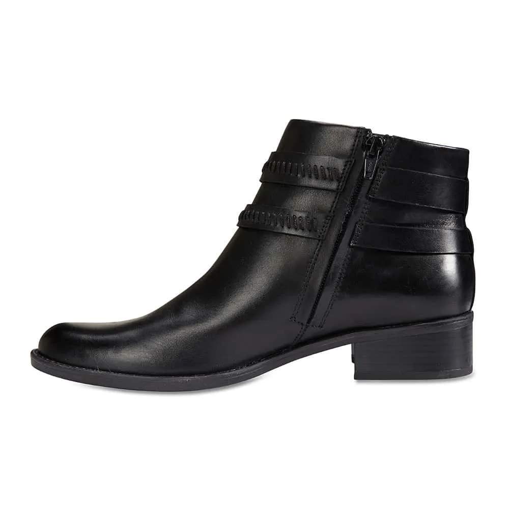 Albany Boot in Black Leather