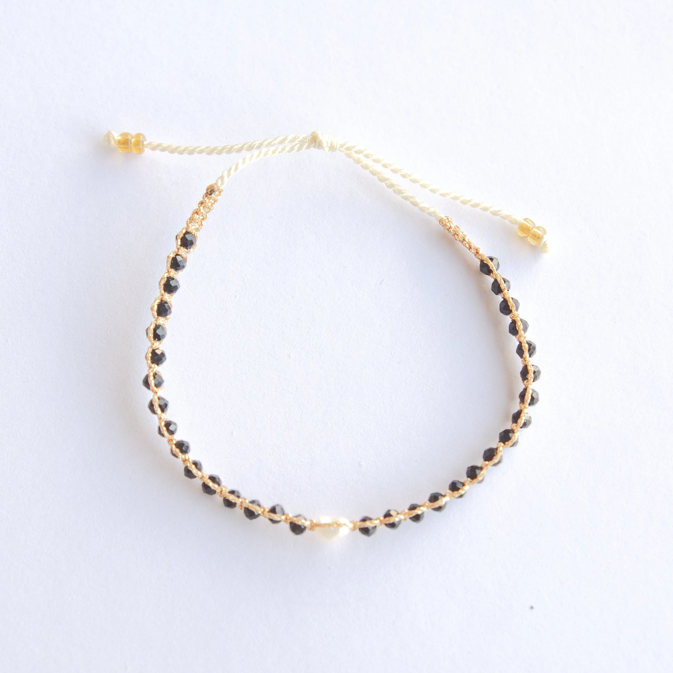 Single Pearl Bliss Adjustable Bracelet