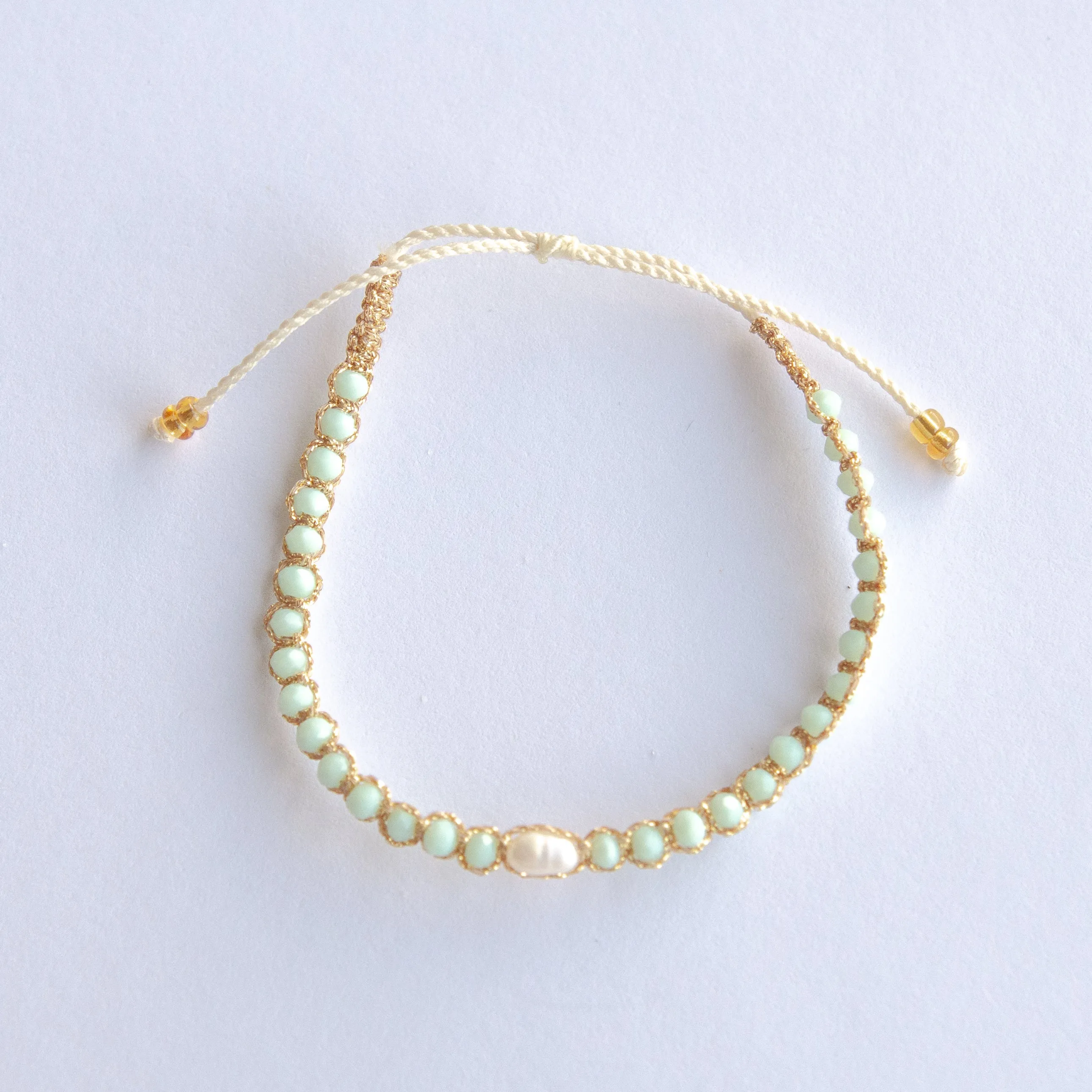 Single Pearl Bliss Adjustable Bracelet